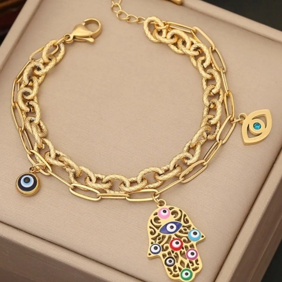 Gold Hamsa 4 pcs bundle - Necklace, Bracelet, and Earrings - Picture 3 of 4